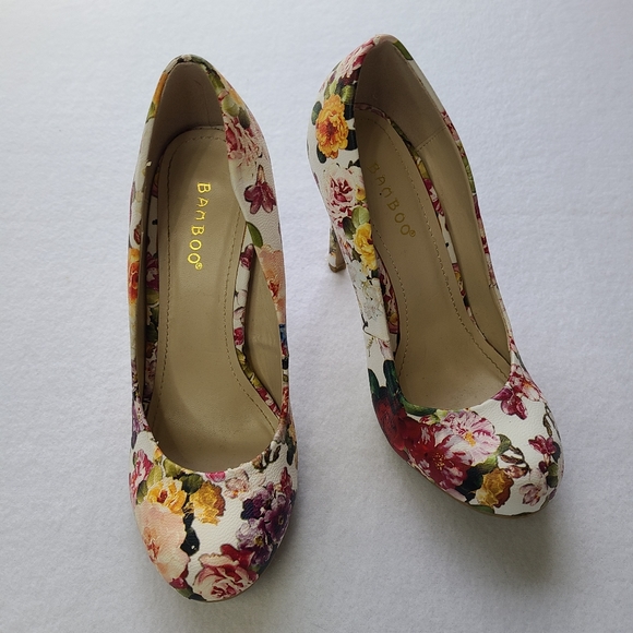 Bamboo Woman's High Heel Dress Shoes, Size: 7 - Picture 6 of 15